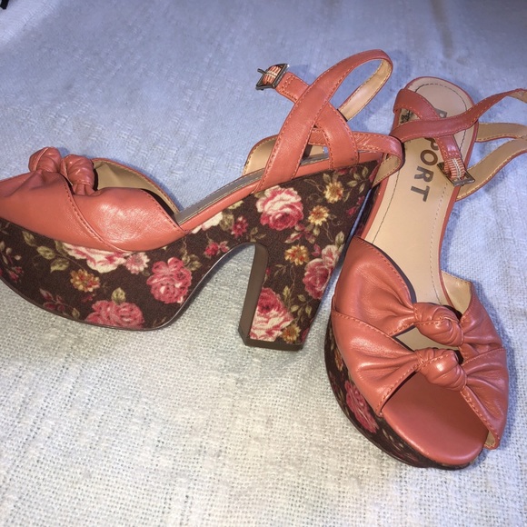 Platform heels - Picture 2 of 4